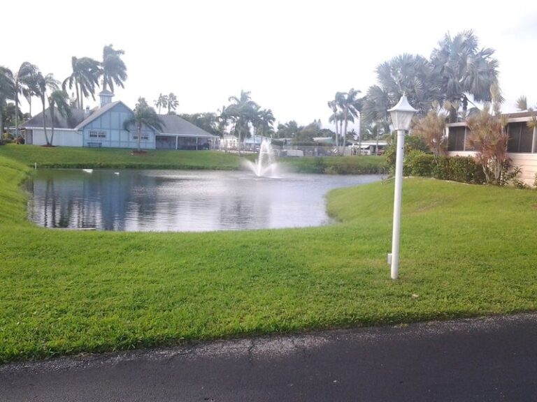 Retirees Feel Right At Home Behind The Gates Of This Florida 55+ Community In Palm Beach County, Where Food Trucks, Breakfasts And A Resort-Style Clubhouse Keep Life Busy