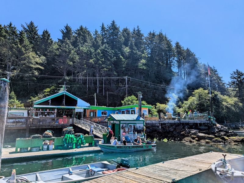 Why Do Portland Food Lovers Keep Driving To These 7 Hood Canal Style Oyster Bars In Oregon?