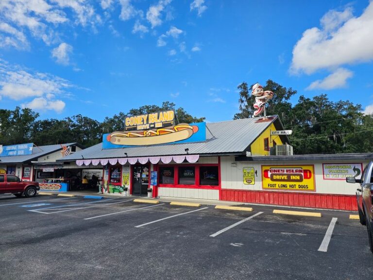 Some of Florida’s Best Hot Dogs Still Come From These 7 Spots That Have Lasted Generations