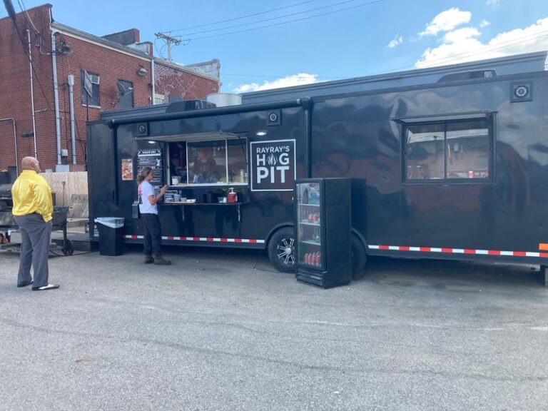 Craving Real Texas Brisket In Ohio? Ray Ray’s Hog Pit In Columbus Smokes It Right