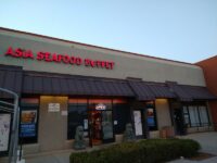 California Seafood Lovers Save Friday And Saturday Dinners For Crab Legs, Sushi, And Chinese Dishes At This All-You-Can-Eat Buffet