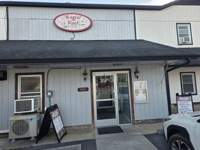 Truckers And Farm Families Have Been Eating Breakfast At This Frederick Diner For Decades