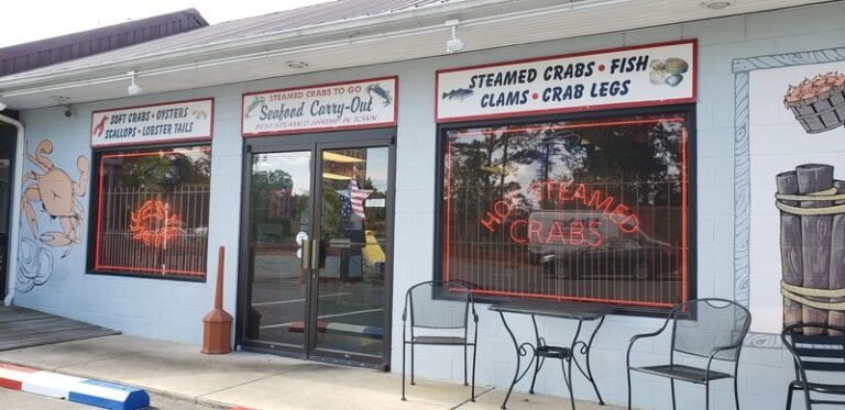 Maryland Families Have Been Ordering Smith Island Cake At This Crisfield Restaurant For Decades