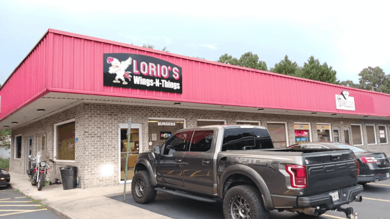 Regulars Say The Best Wings In Gainesville, Georgia Are Cooked To Order At This No-Frills Wing Joint