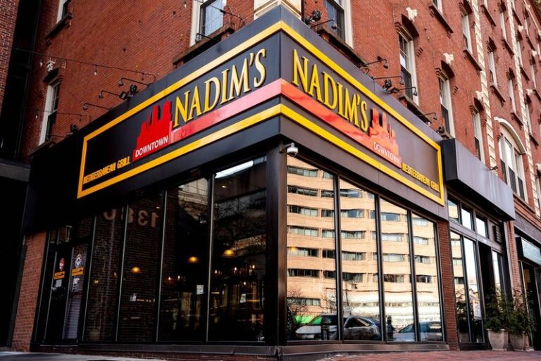 Fried Chicken So Crispy It Has Springfield Regulars Ordering Two Boxes At Once