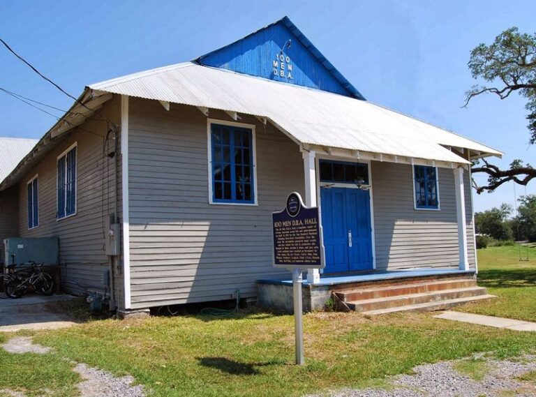 These 7 Mississippi Blues Juke Joints Still Pack The Room On A Saturday Night