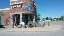 Indiana Seafood Lovers Line Up Out The Door At This Indianapolis Buffet For Crab Legs And Prime Rib