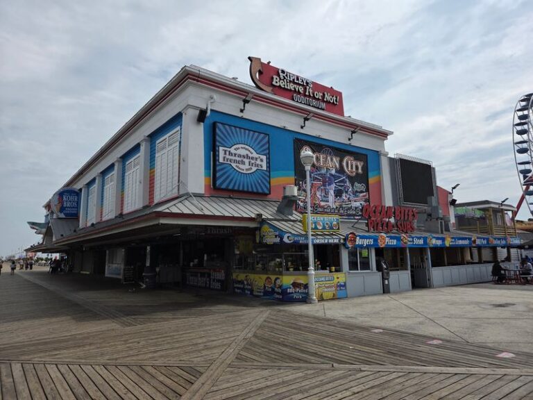 Why Do Ocean City Crowds Line Up For Thrasher’s Fries With Nothing But Vinegar?