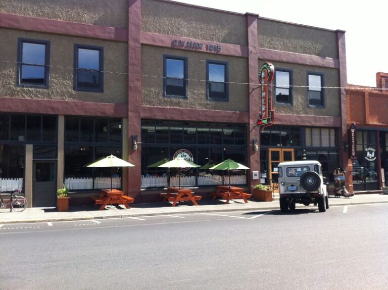 Families Have Ordered The Same Fried Chicken At Pendleton’s Prodigal Son Brewery For Years