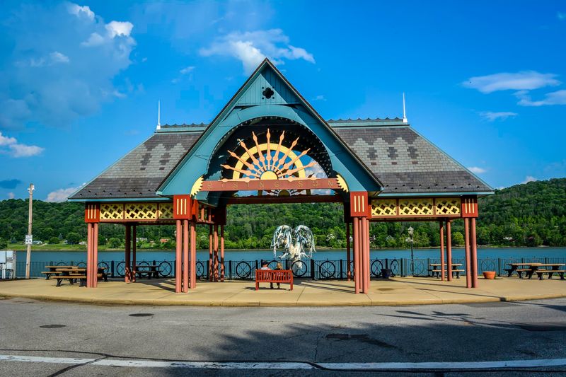 Retirees Are Moving To Rising Sun, Indiana For Ohio River Sunsets And Cheap Homes