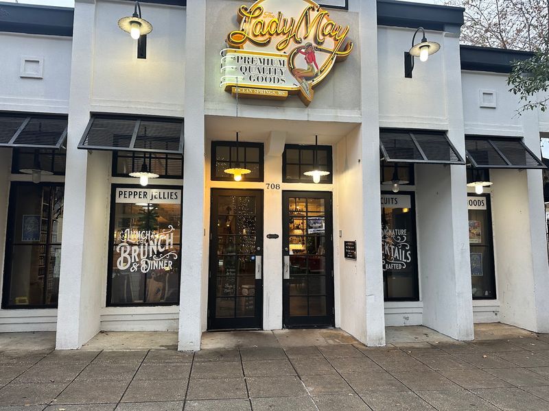 Seven Small-Town Mississippi Spots Where The Pecan Pie Alone Is Worth The Drive