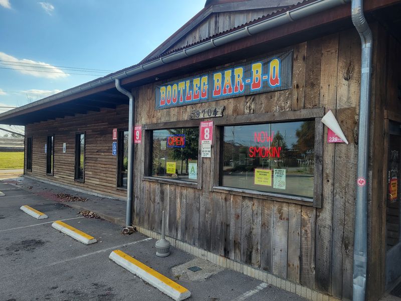 Taste The Hickory Pit-Roasted Pork That Makes This Long-Running Louisville, Kentucky Barbecue Joint Worth The Drive