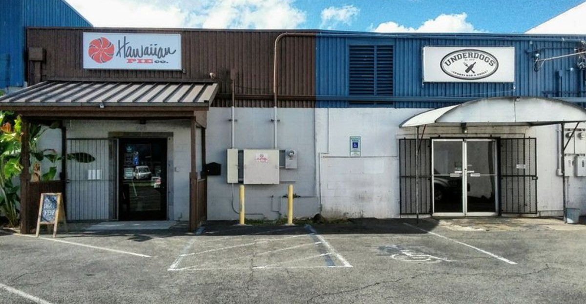 Hawaii Pie Fans Drive Across Oahu For The Handcrafted Pineapple Whip Pie At This Family-Run Honolulu Bakery