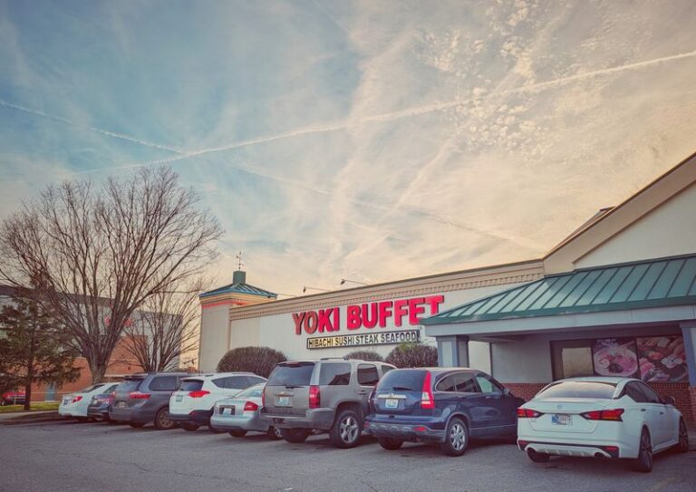 Kentucky Seafood Lovers Go Back For Seconds On Crab Legs At This Massive Louisville Buffet