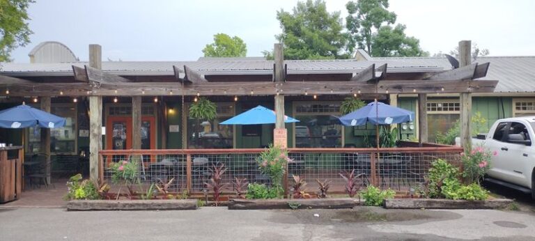 Order The Gumbo At This Ocean Springs Cafe Where The Line Starts Before Noon