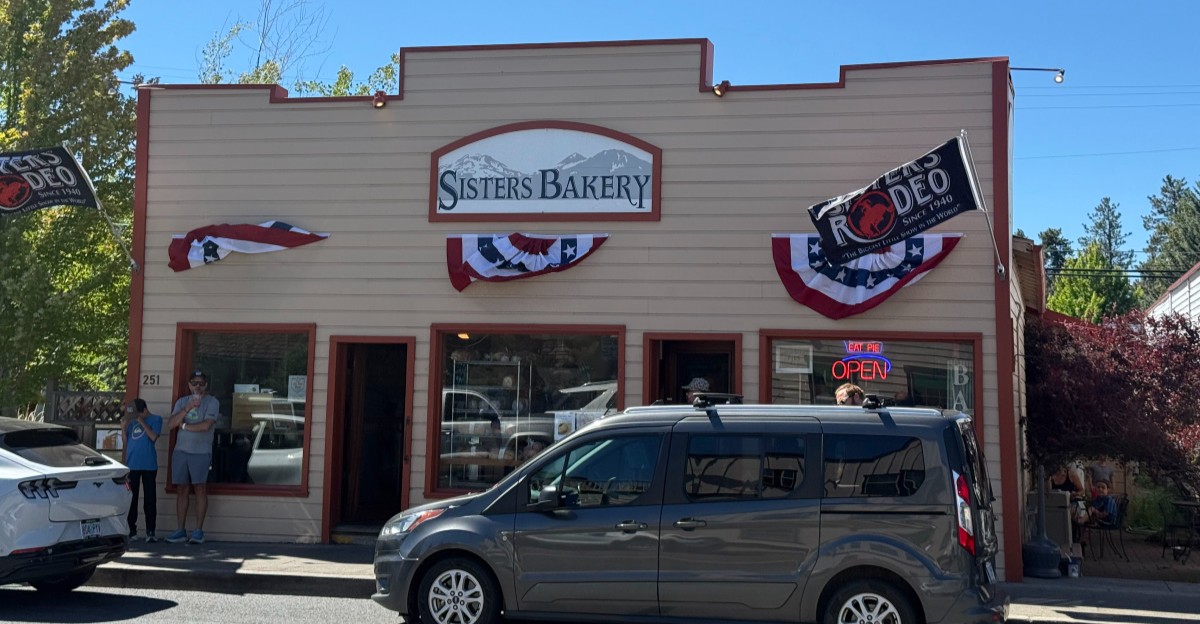 Sourdough Pancakes The Size Of A Hubcap Are Why Hikers Stop At This Sisters Cafe