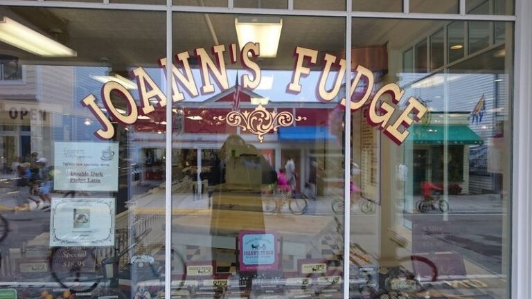 Fresh Mackinac Island Fudge Isn’t The Only Treat At Joann’s, Where Locals Grab Pecan Bars