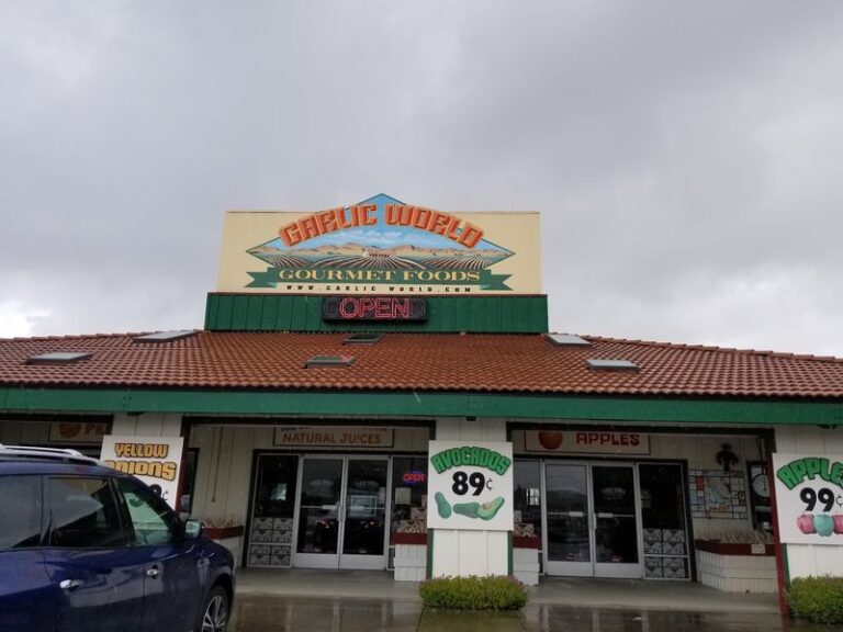 People Drive From All Over California For The Garlic Fries At This Gilroy Roadside Stop