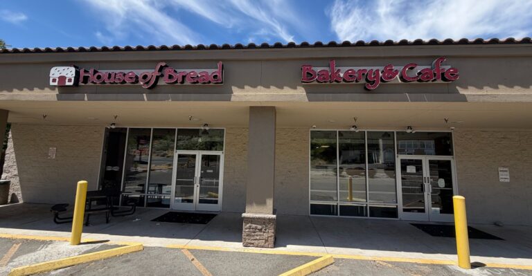 Locals Swear This Cute Little Reno Bakery Bakes Cinnamon Rolls Worth The Trip In Nevada