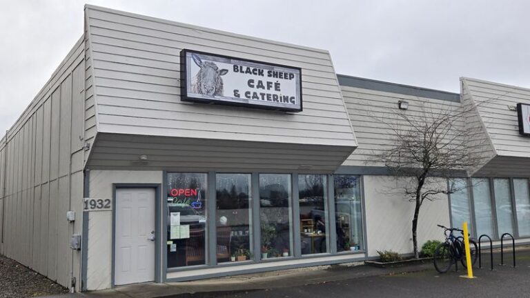 Hot Soup Season Starts At These 7 Oregon Cafes Known For Homemade Bowls