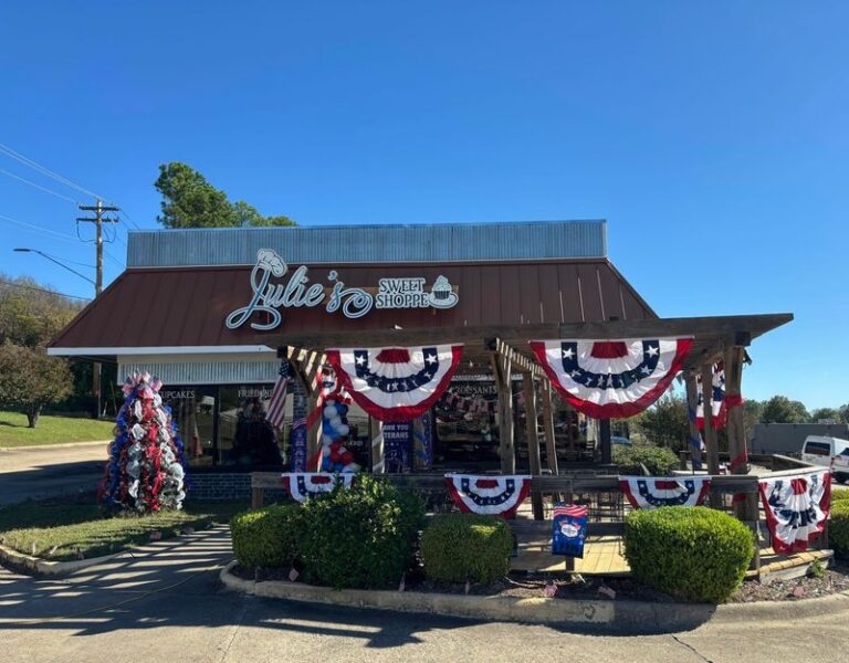 Here’s The Little Arkansas Bakery Where Locals Line Up For Warm Kolaches Every Morning