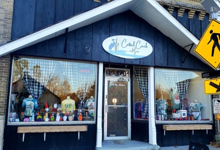 From Cheese Curds To Kringle, Here Are 8 Wisconsin Gift Shops Worth Visiting Before The Holidays
